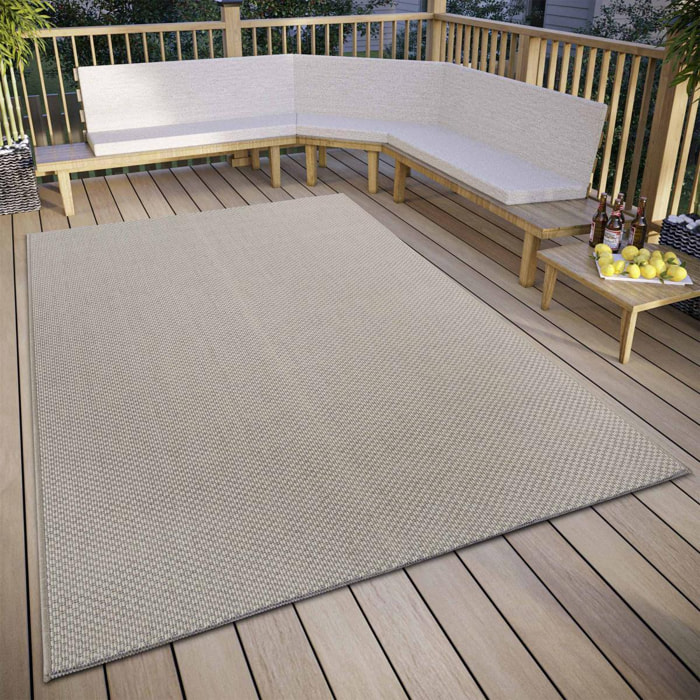 Tapis exterieur kilim géométrique, structure tissée résistante, vasa