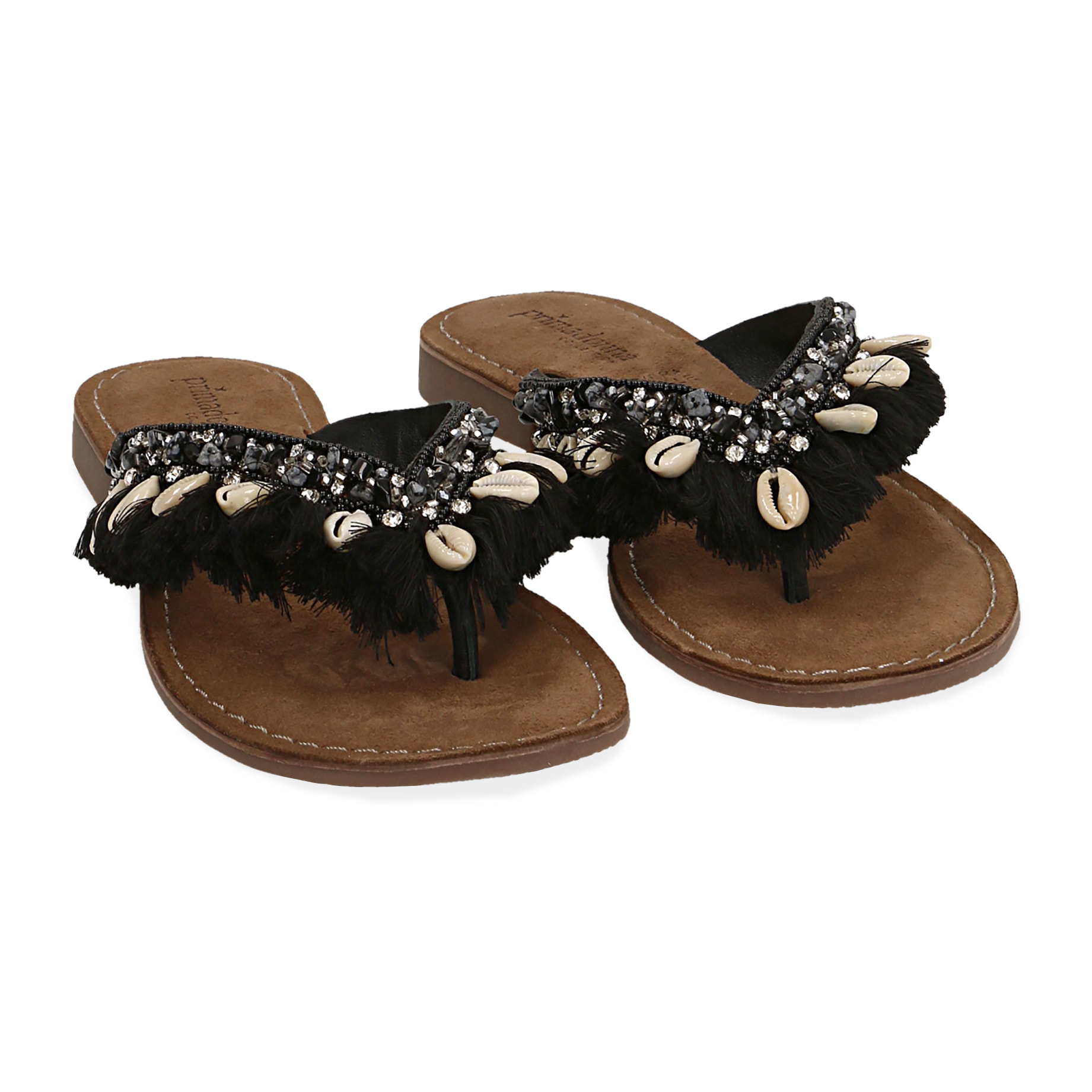 Chanclas de raso negro con conchas