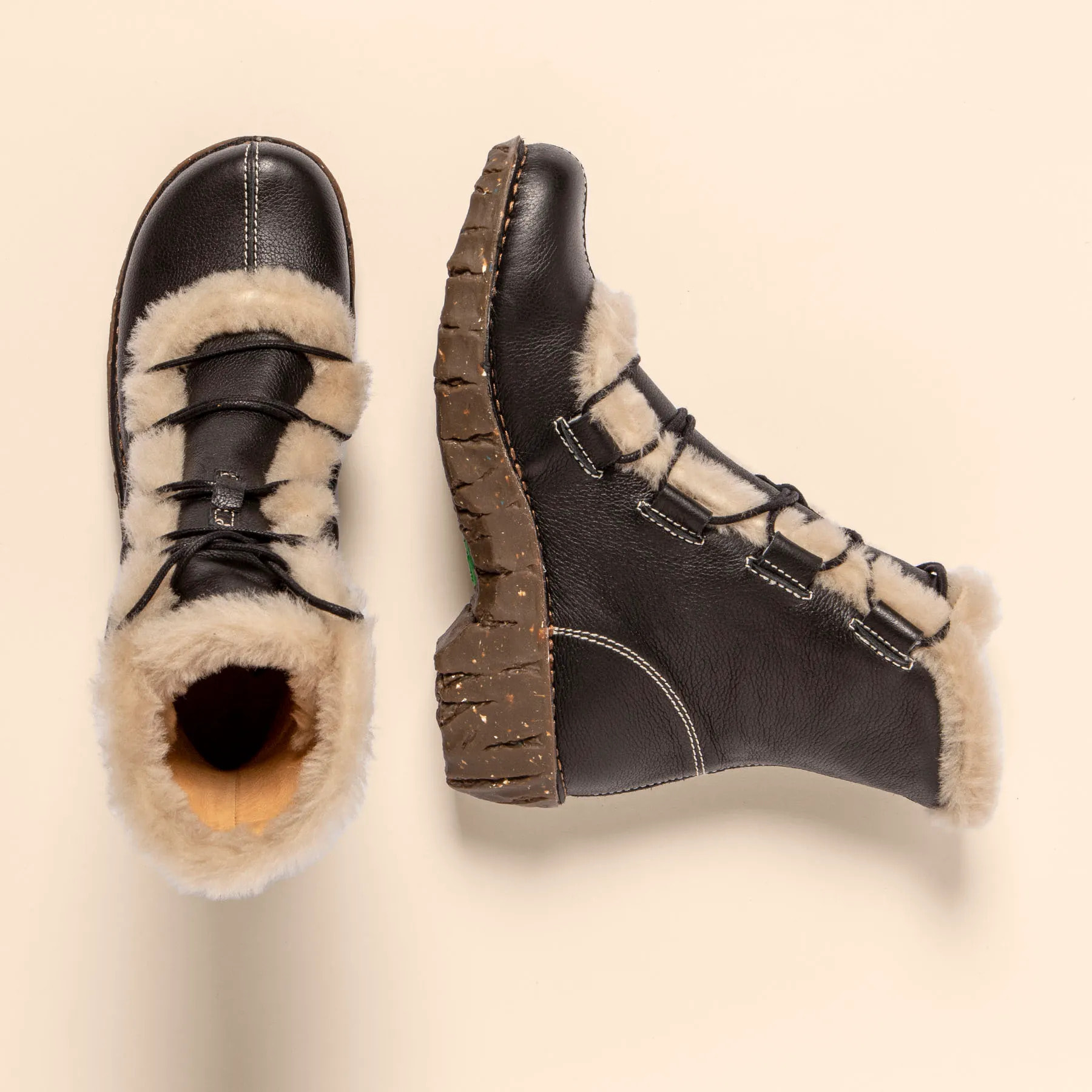 Botines N5414 NATURAL GRAIN BLACK/ YGGDRASIL color Black