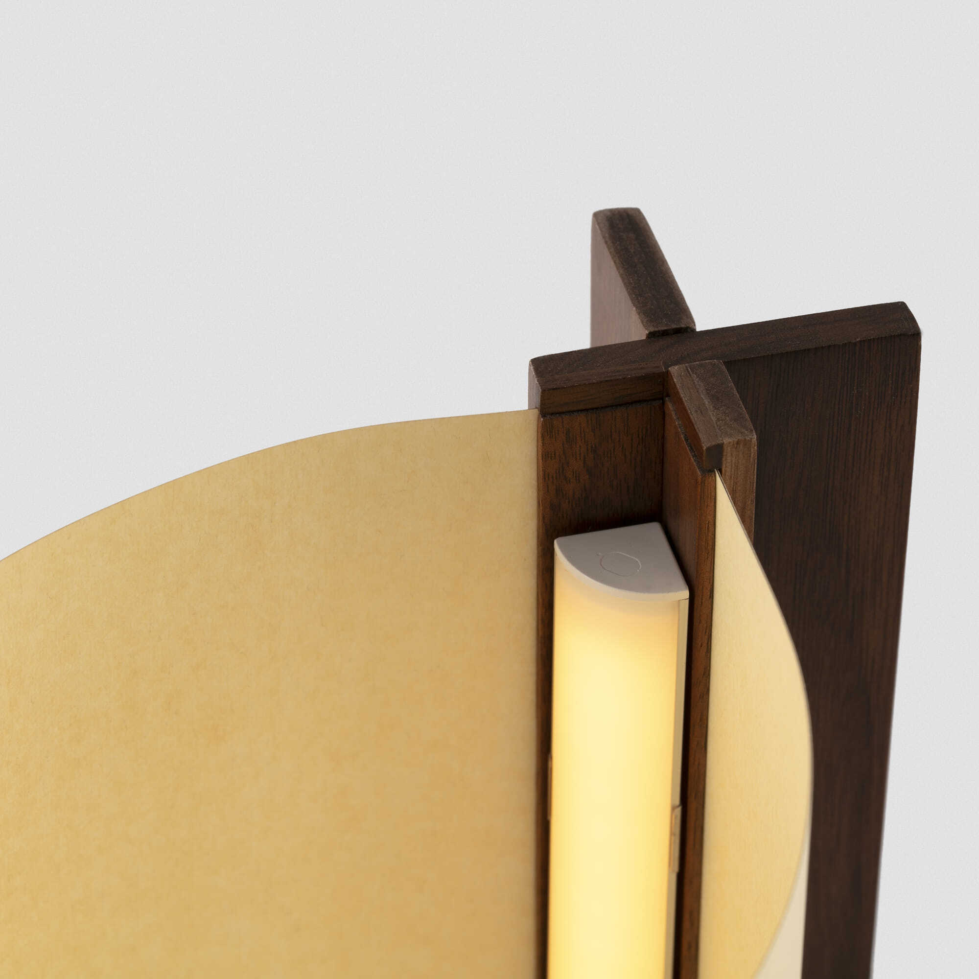 CATA Lampe de table noyer