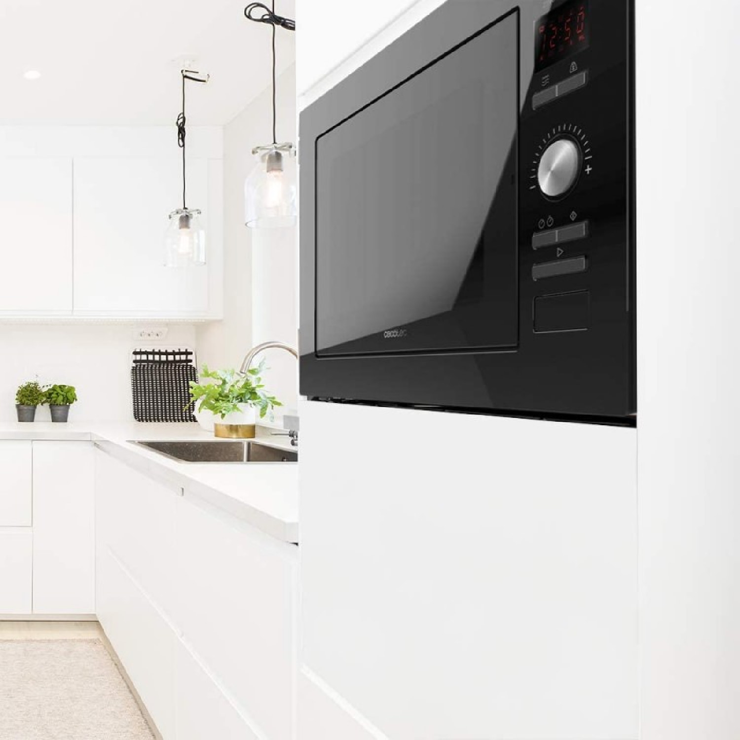 Microonde da incasso con piatto GrandHeat 2590 Built-In Black Cecotec