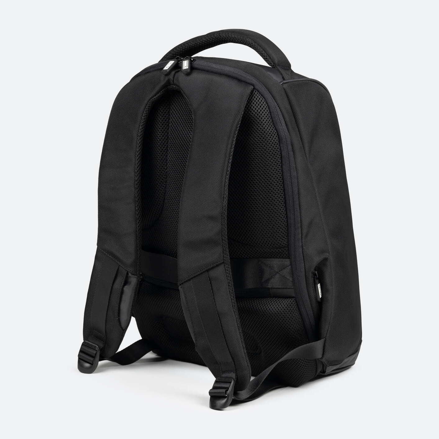 MOCHILA MUNICH SHIELD NEGRO