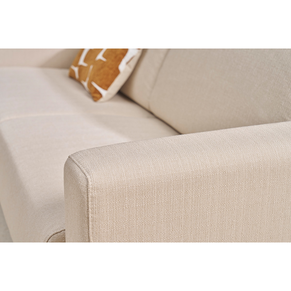 Canapé convertible avec têtières ajustables 3 places en tissu beige et bois clair avec matelas 13 cm GOYA