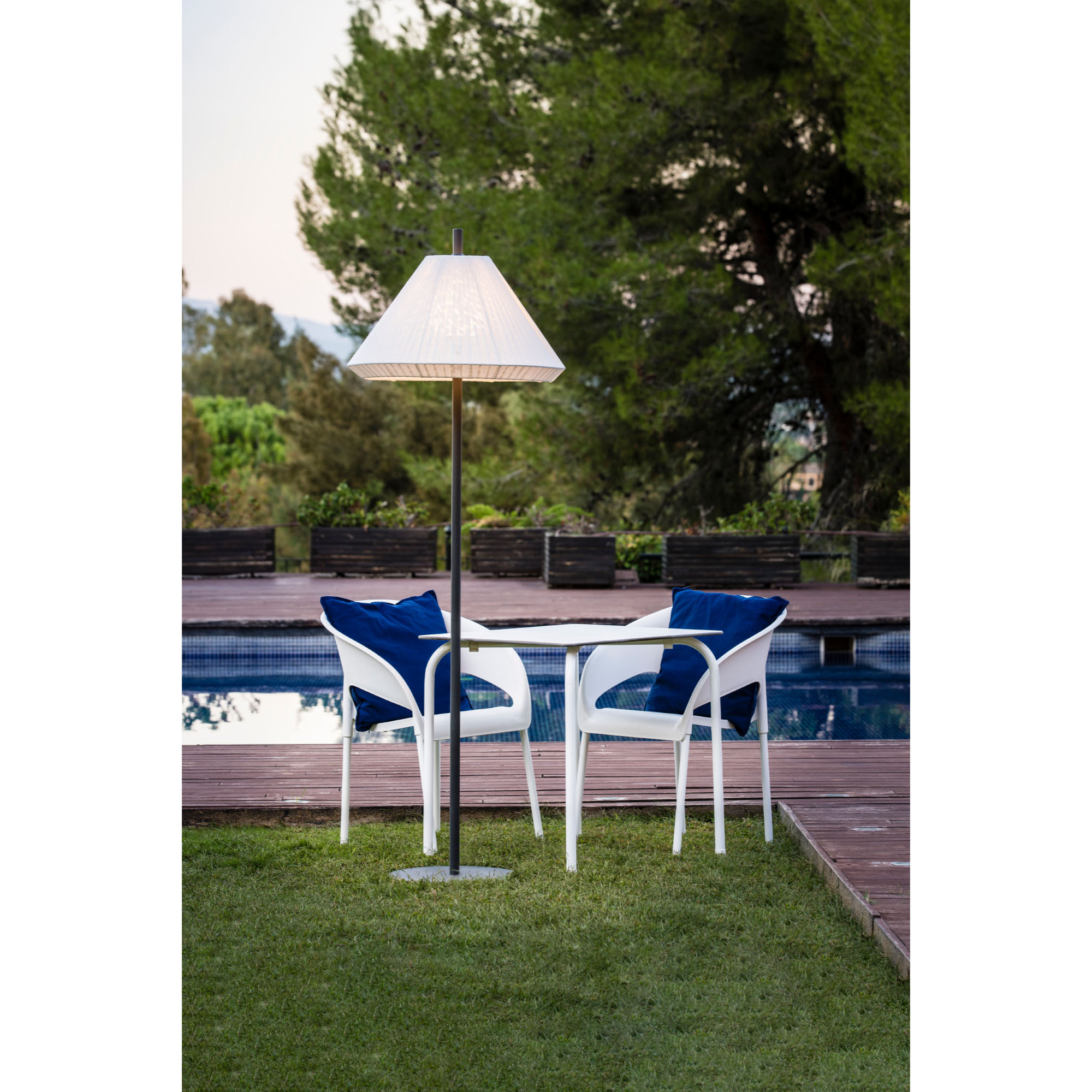 SAIGON OUT 1950 T70 Lampadaire gris/blanc mat