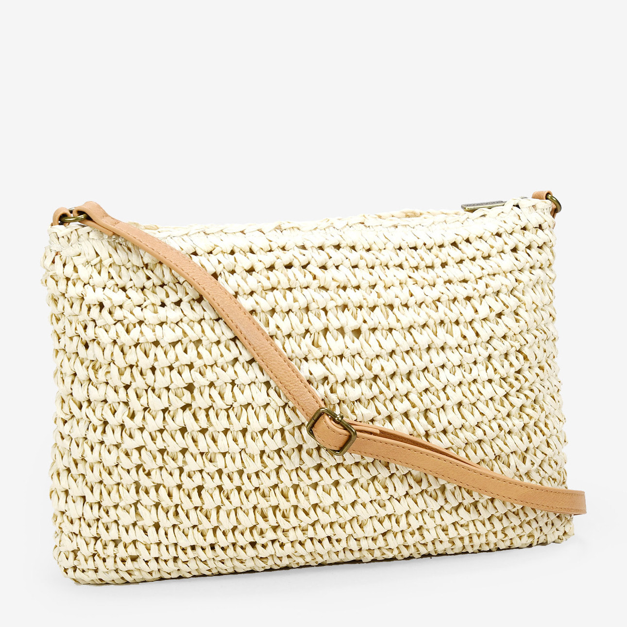 Bolso bandolera de rafia beige
