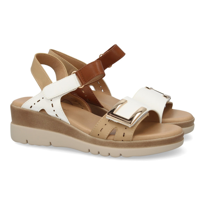 Sandalia de cuña mujer diseño moderno