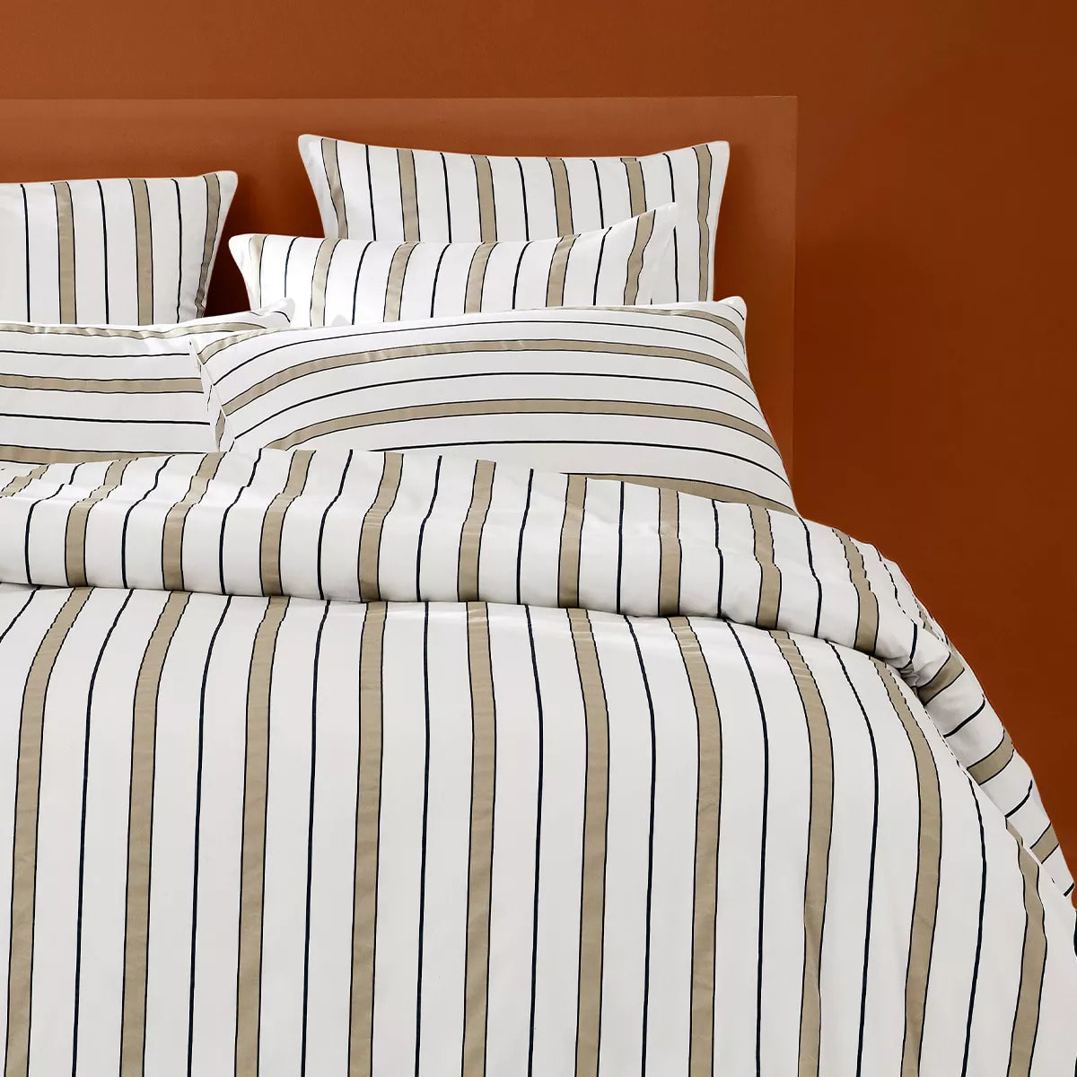 Lot h.couette +taies satin de coton imprimé blanc beige Martigues sable