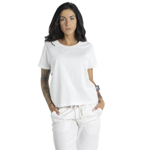 Camiseta cropped de mujer dorada de manga corta