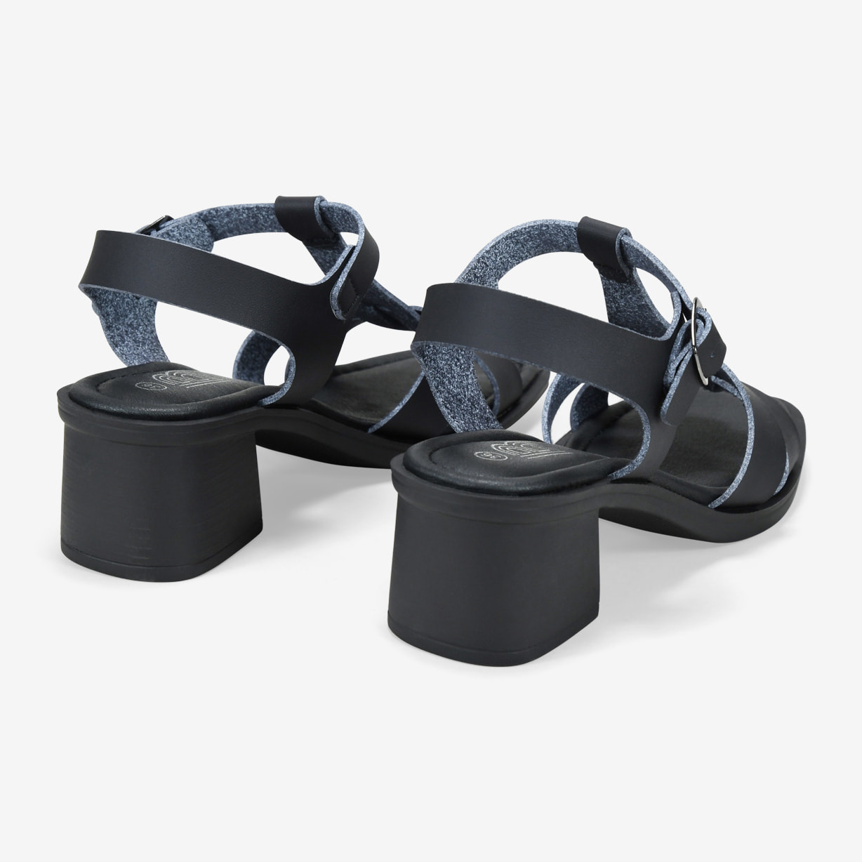 Sandalias de tacón negras con hebilla