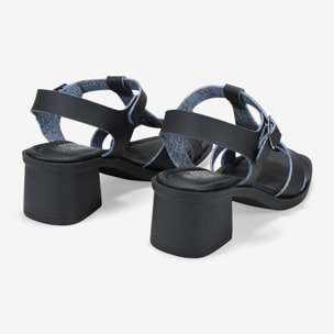Sandalias de tacón negras con hebilla