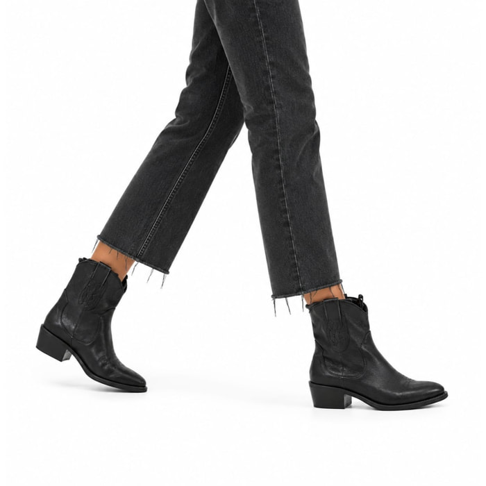 Texano basso in vera pelle - tacco 5 cm
