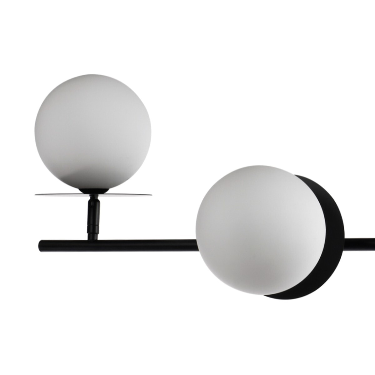 Lustre Tomasucci SLEEK, verre blanc mat et acier noir mat, 4 lumières, 106 × 45 × 123 cm