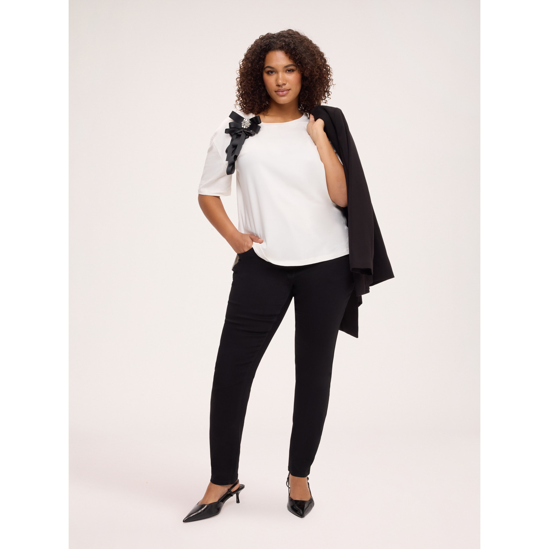 Fiorella Rubino - T-shirt in jersey con fiocco gioiello - Bianco