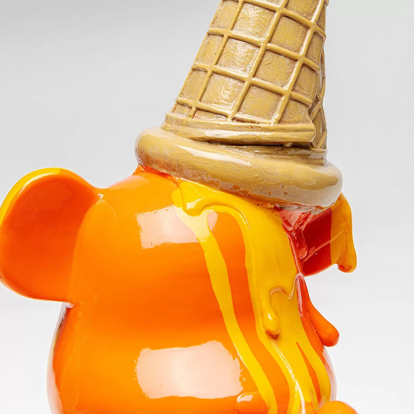 Déco ours assis glace orange Kare Design