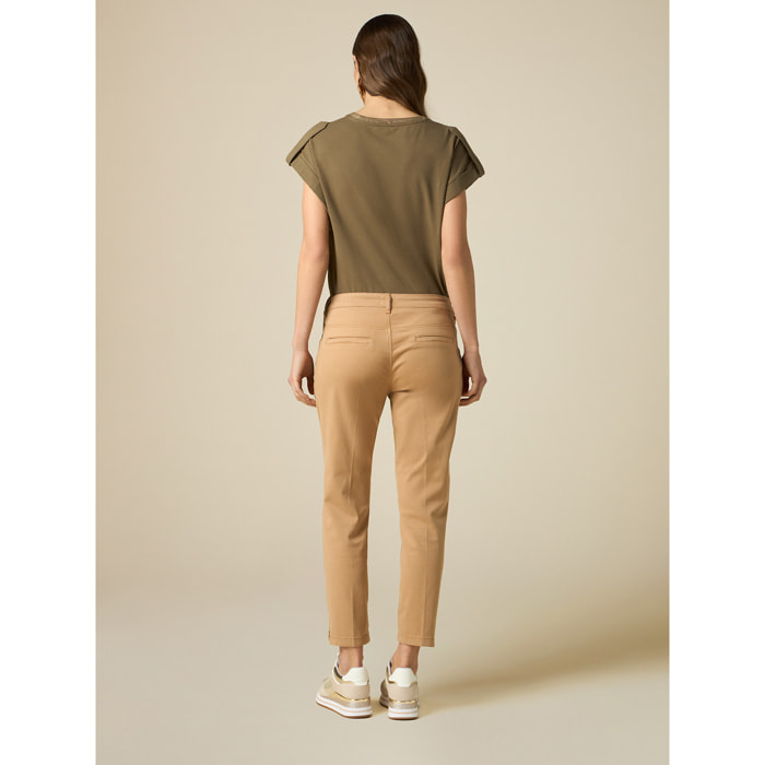 Oltre - Pantalón chinos con detalle joya - Beige