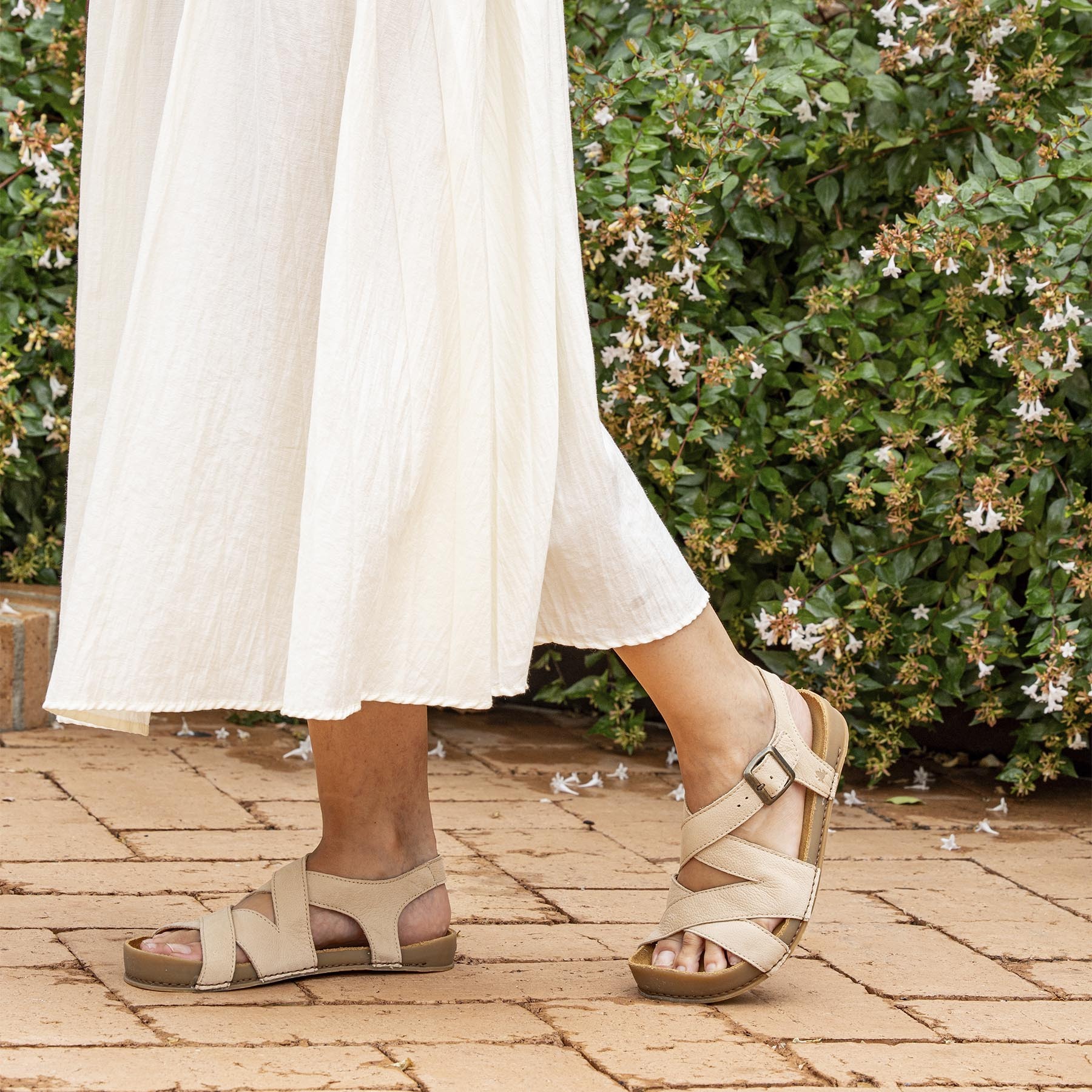 Sandalias N6005 NOBUCK CUERO / HORIZON color Cuero