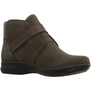 Botines Mujer de la marca CLARKS  modelo 26161952C Brown