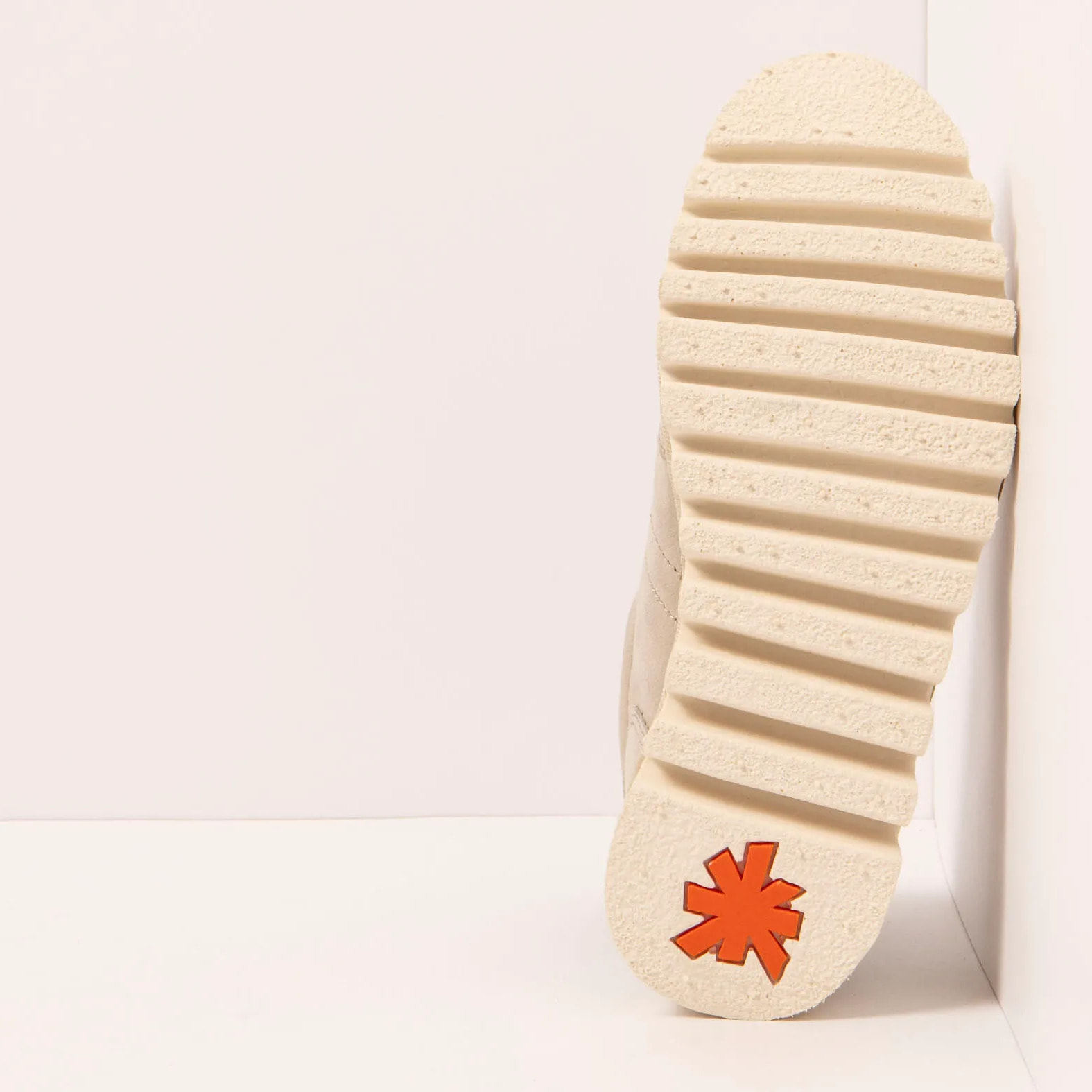 Zapatos 1595 NOBUCK BONE/ONTARIO color Bone