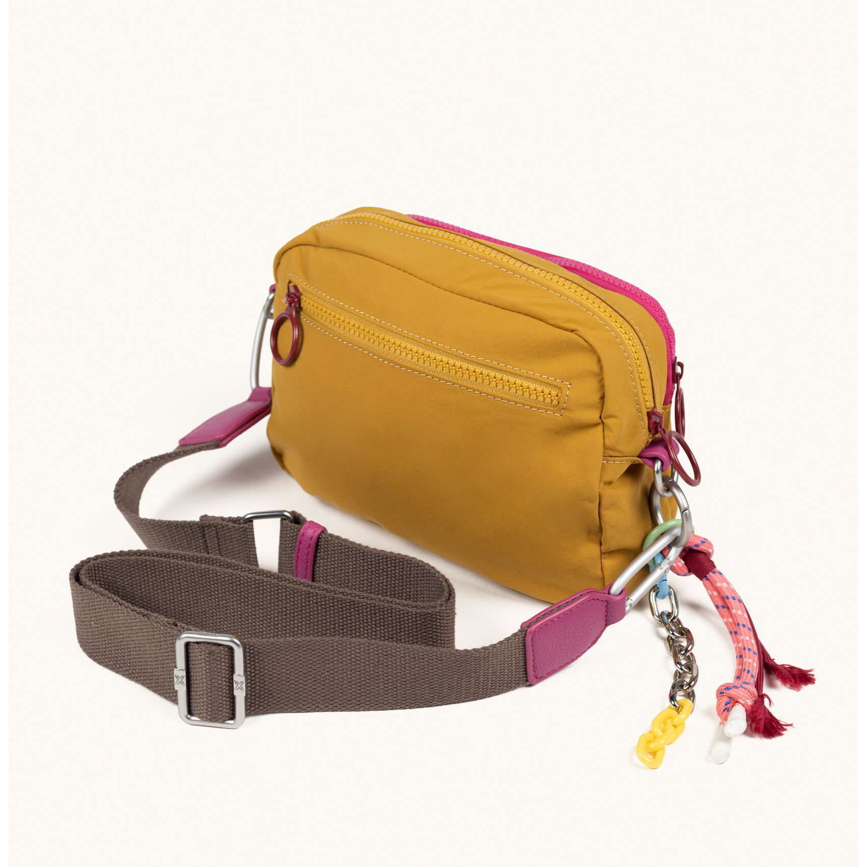 DEEP RECYCLED FW25 CROSSBODY CAMERA C/HONEY