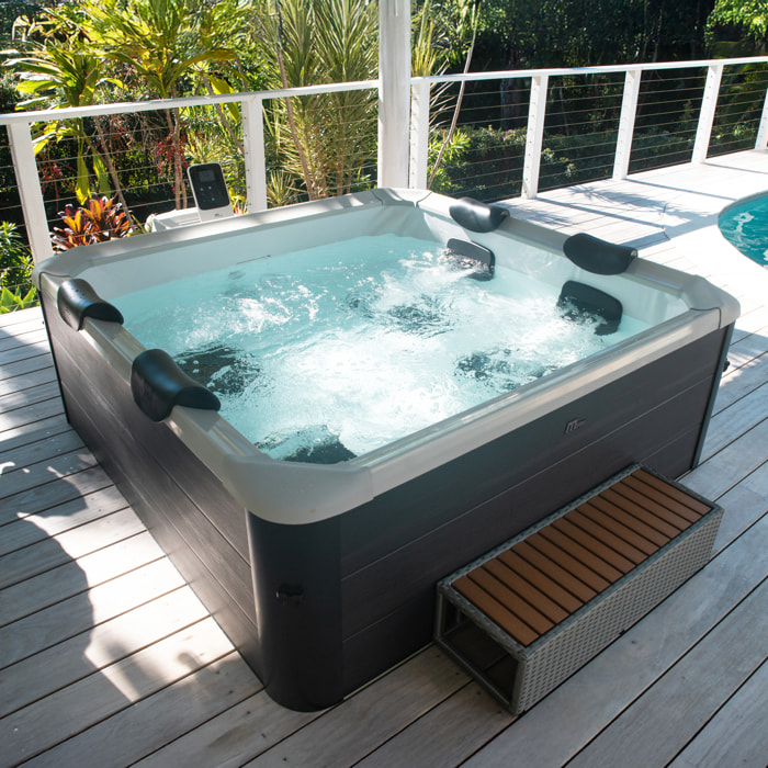 Spa rigide connecté carré 180cm OSLO AERO PLUS - 6 places