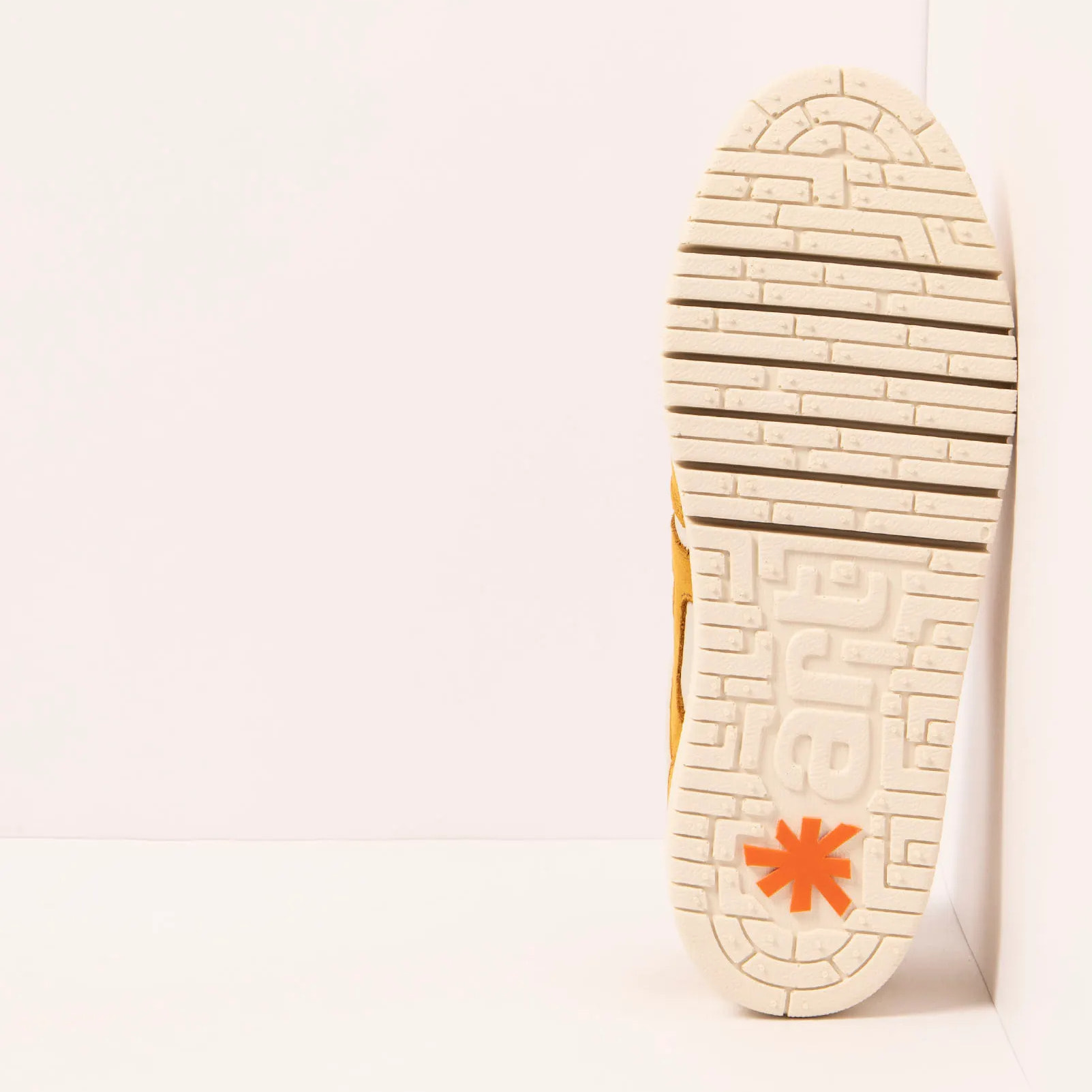 Zapatillas 1777 NOBUCK HONEY-CREAM/BELLEVILLE color Honey-cream