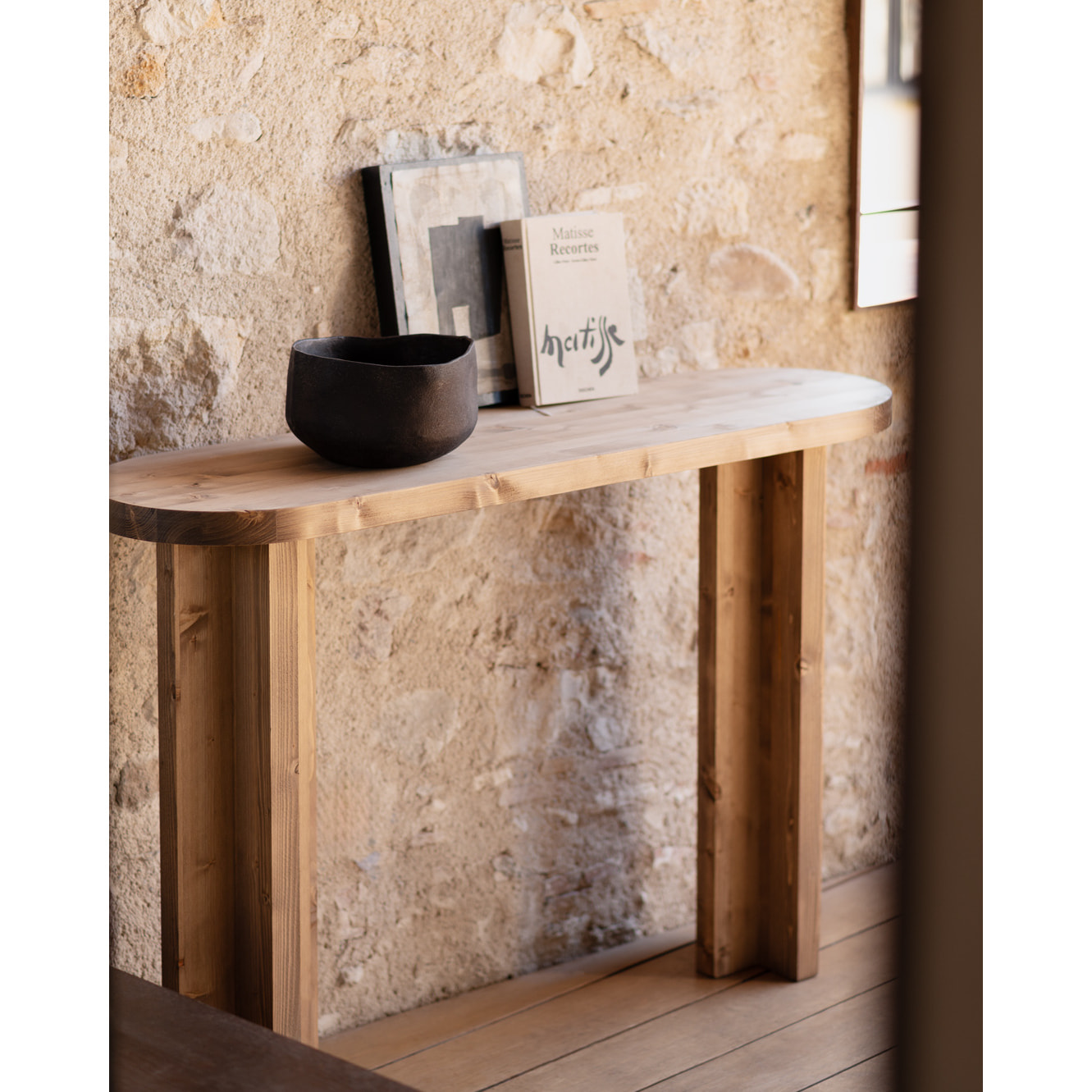 Consola de madera maciza tono roble oscuro de 120x80cm Alto: 80 Largo: 120 Ancho: 35