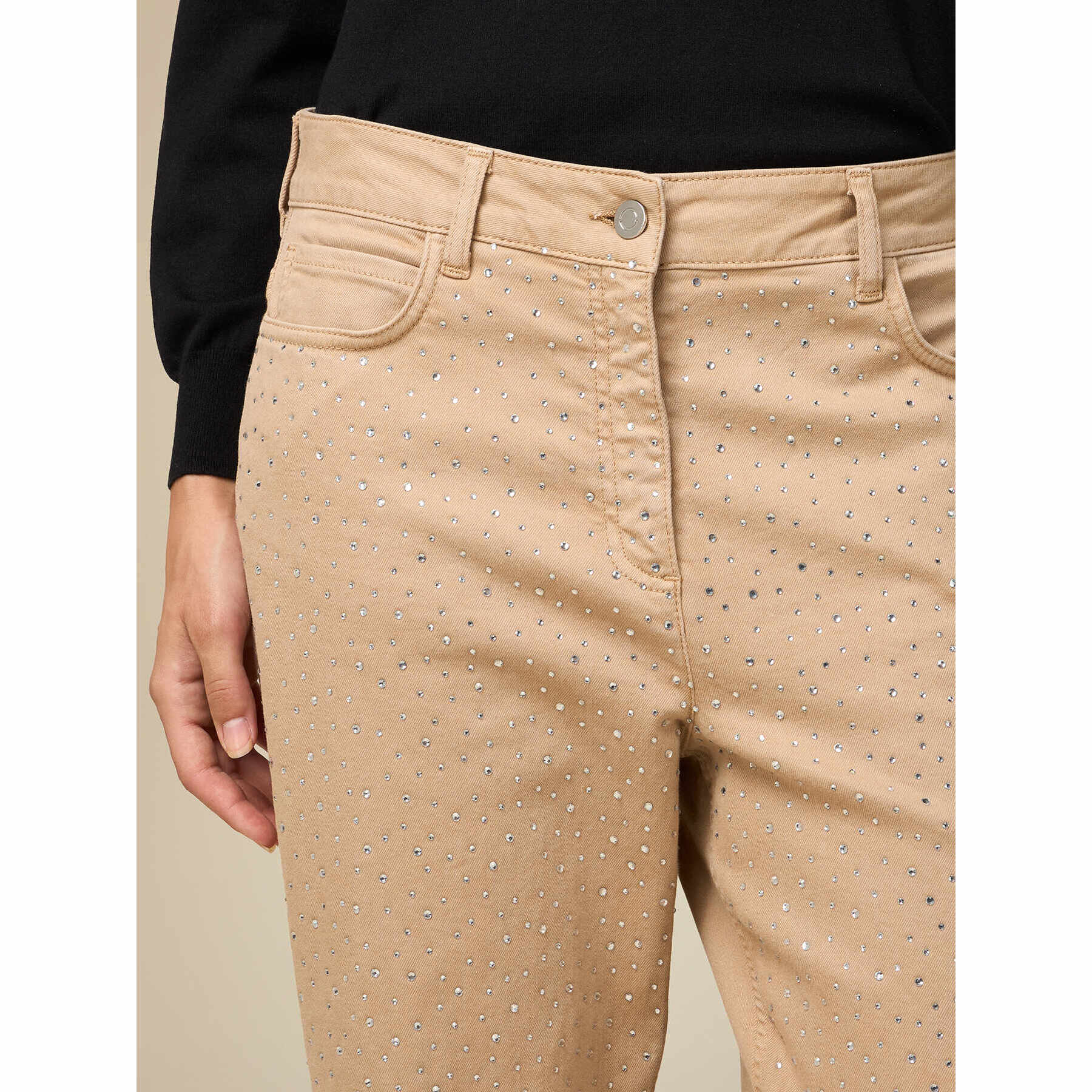 Oltre - Boyslim trousers with crystals - Beige