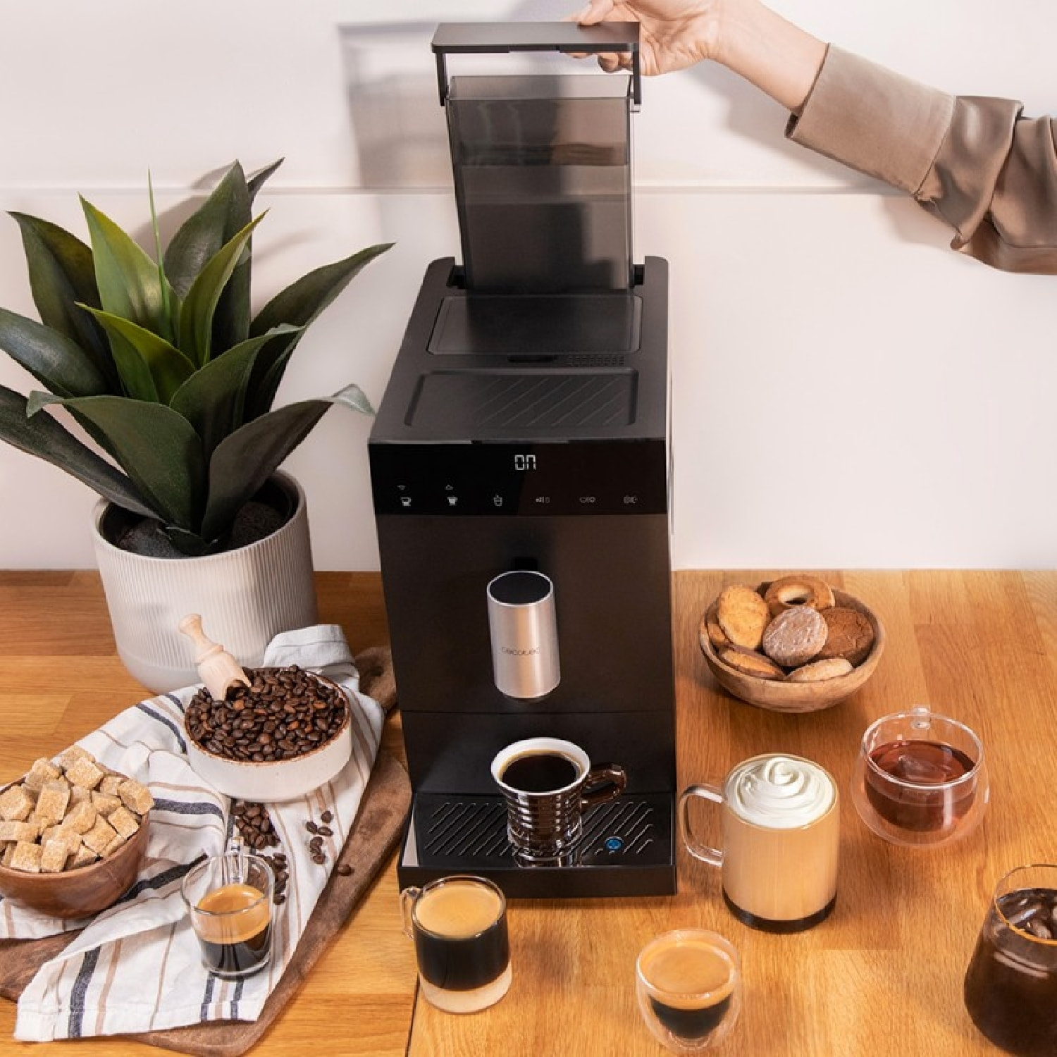 Cecotec Cafetera Superautomática Compacta Cremmaet Compact, 19 Bares, Sistema Th