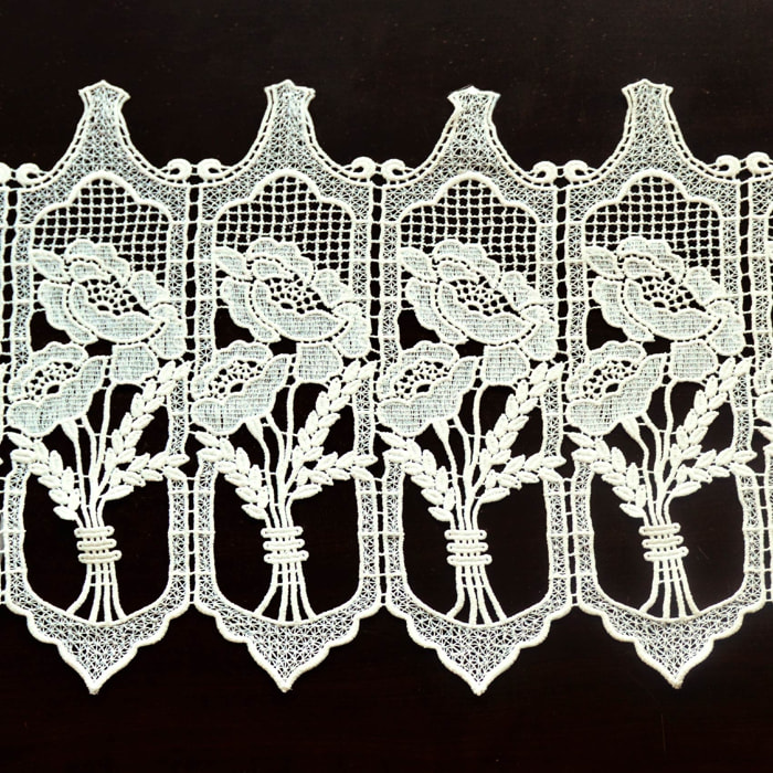 Brise bise macramé au bouquet fleuri - Ecru