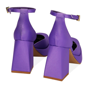 Zapato de tacón de plataforma de satén morado, tacón de 9 cm.