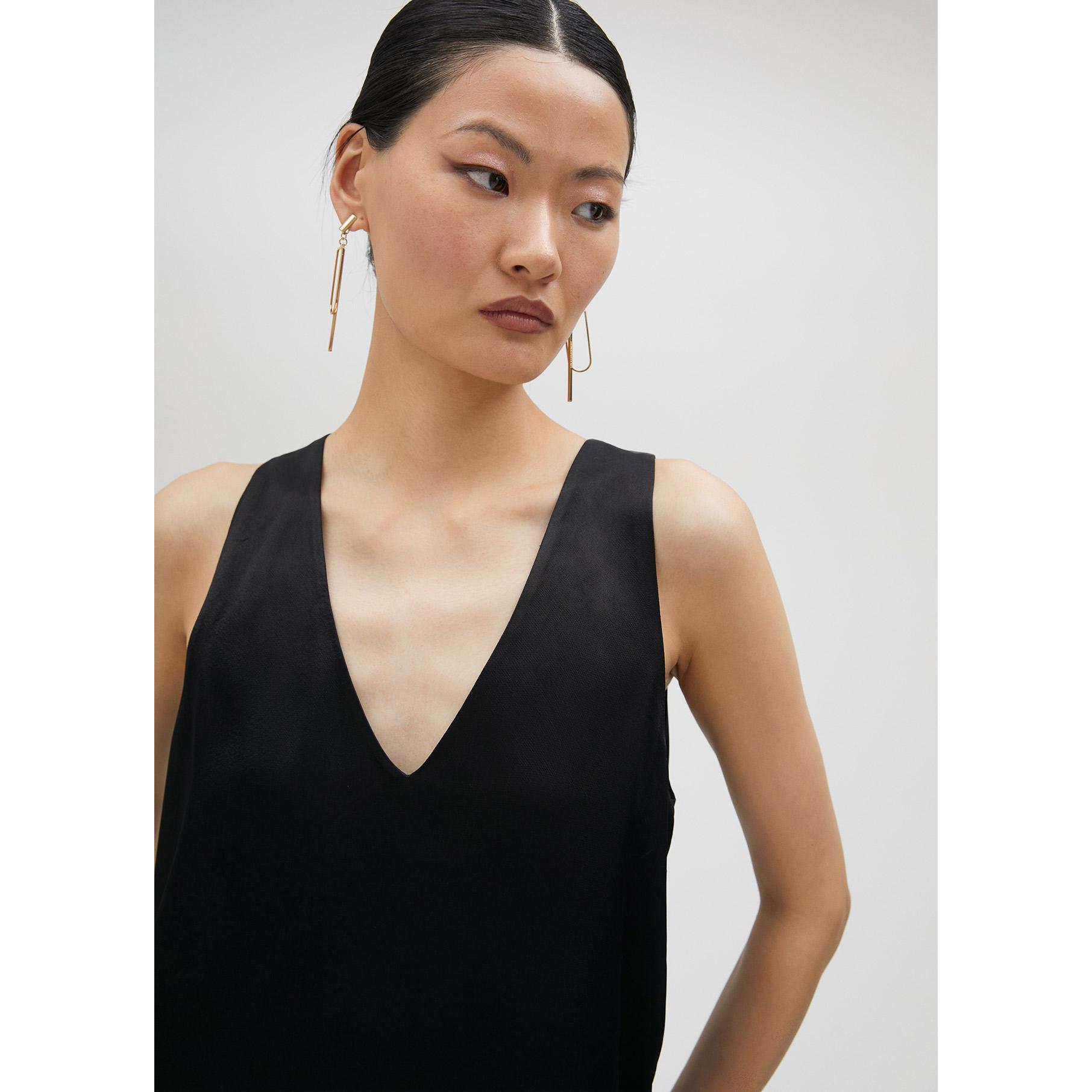 Top basic con spalline