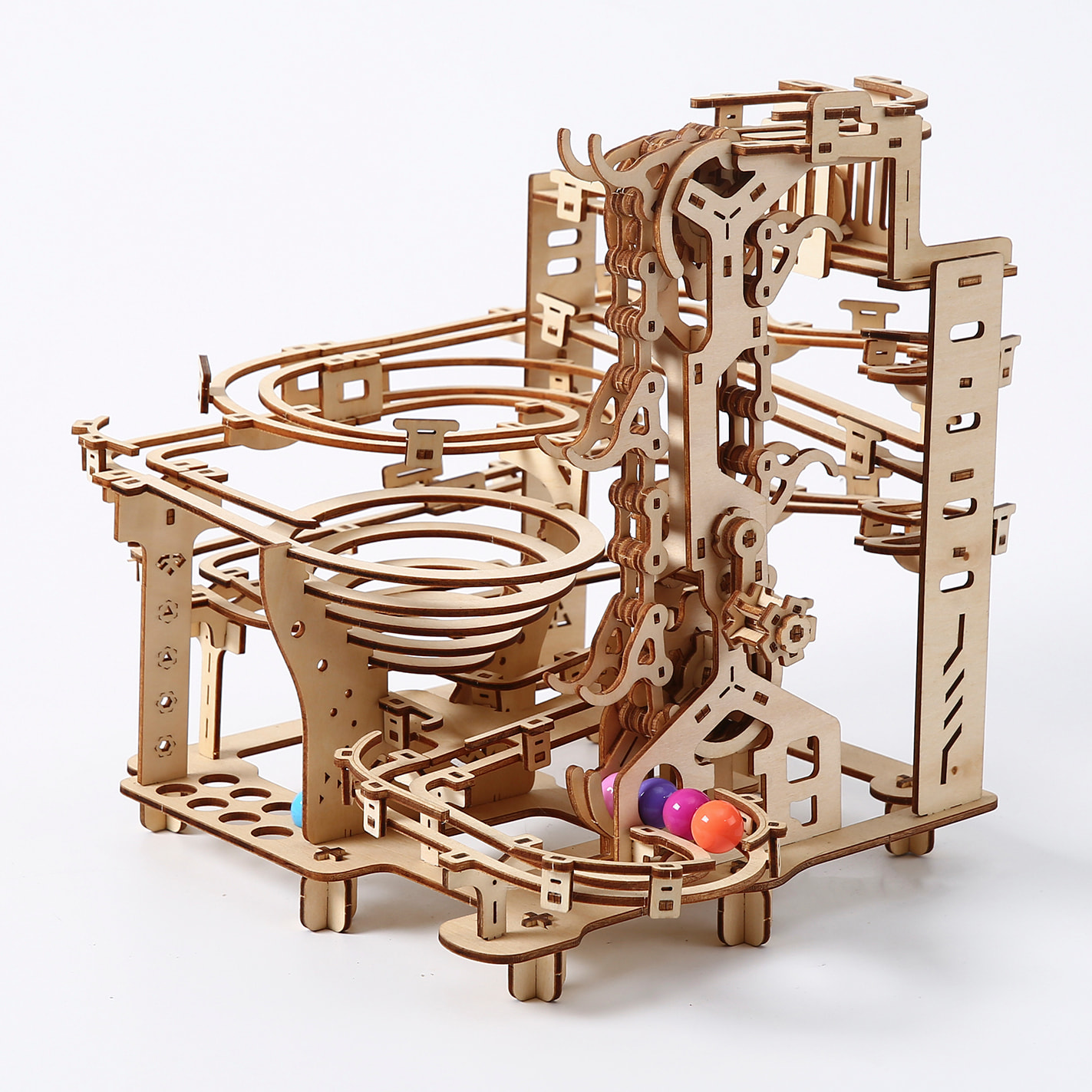 Modello in legno 3D, design del circuito per biglie con movimento meccanico. 335 pezzi.