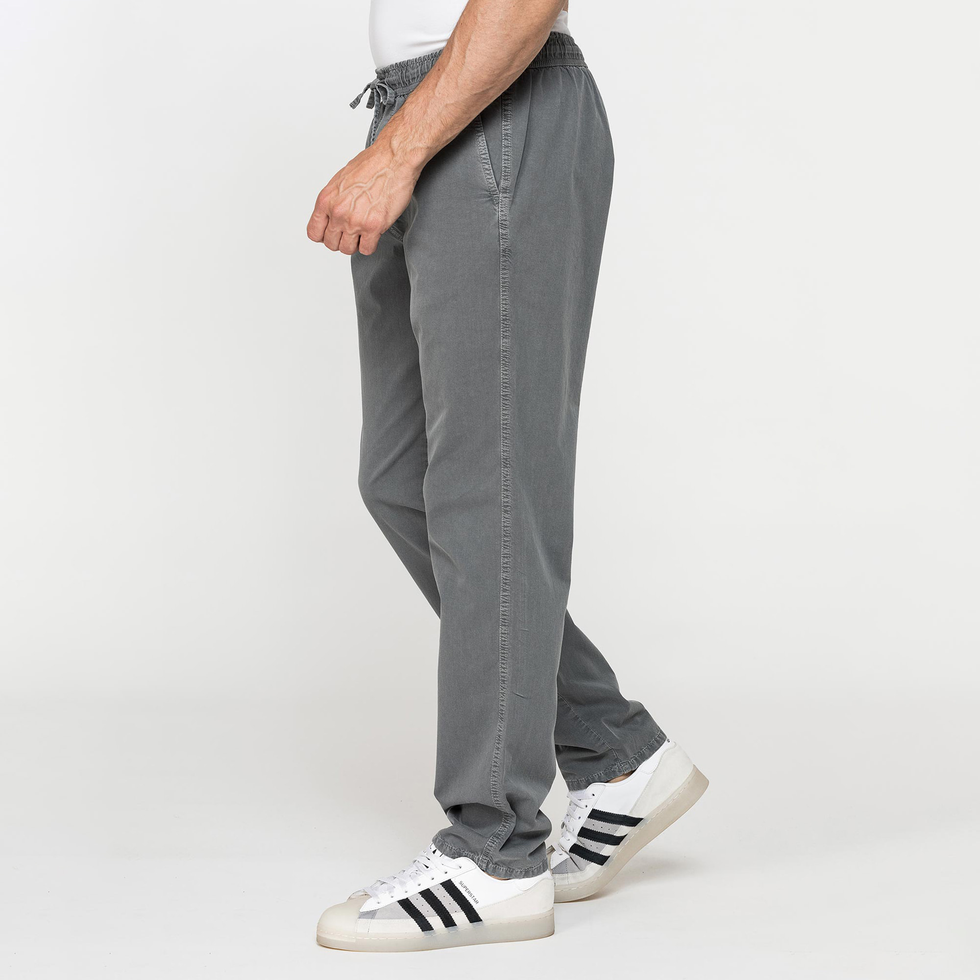 JOGGER PANT IN GABARDINA LEGGERA CON ELASTICO IN VITA