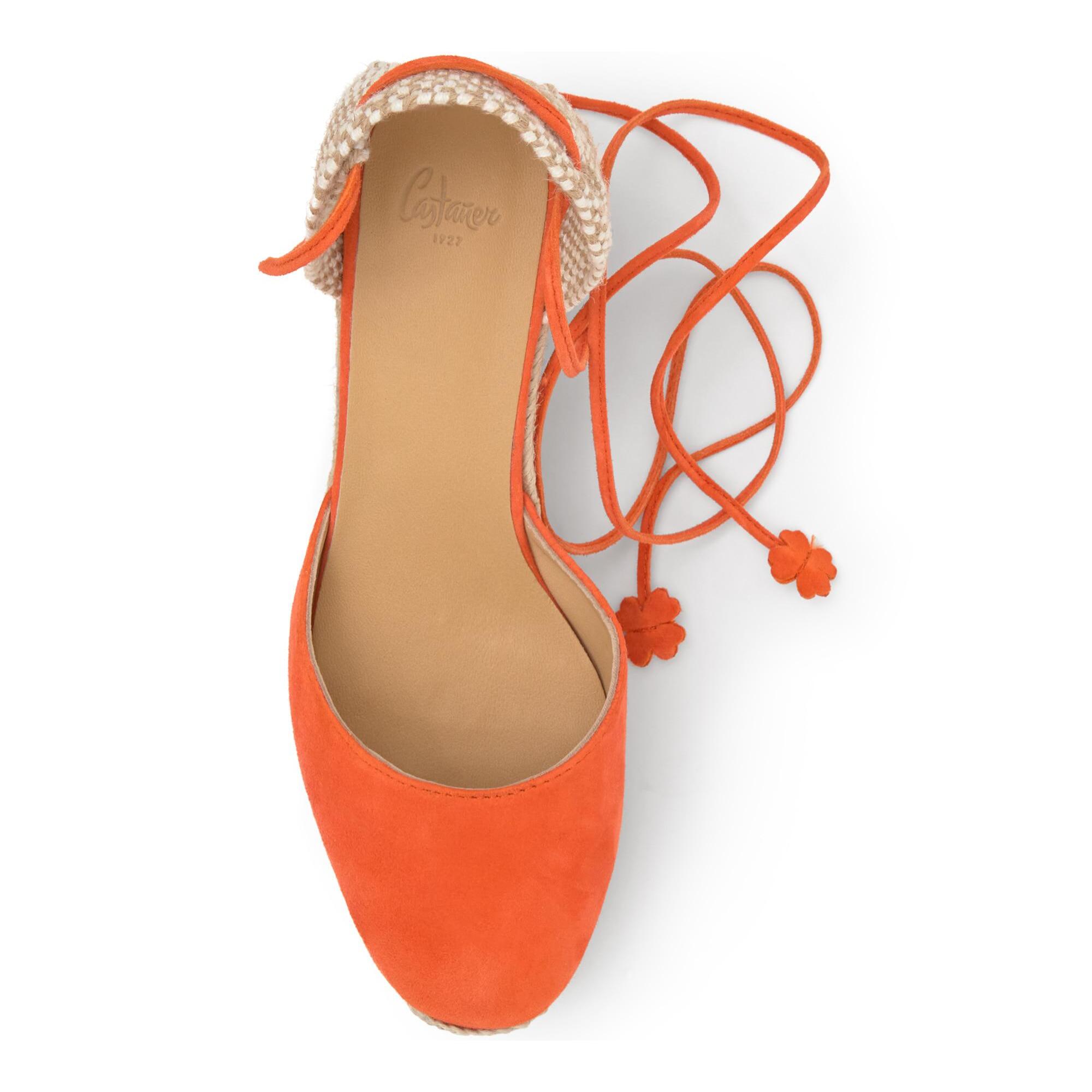 Alpargata de cuña Carina en ante con cierre de cordones