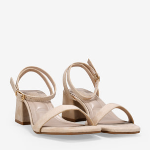 Sandalias de tacón beige con hebilla