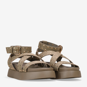 Sandalias de plataforma taupe con tachas metálicas