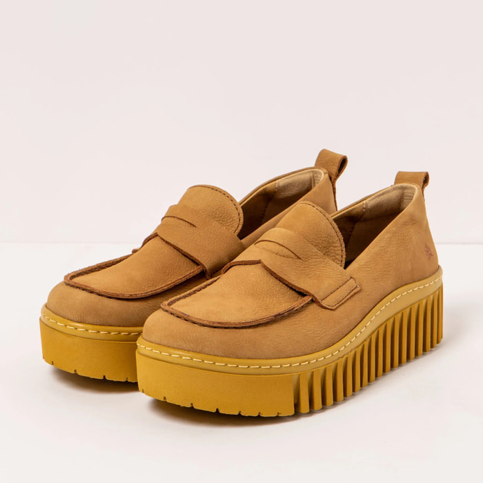 Zapatos 1530 NOBUCK KARAMEL/BRIGHTON color Karamel