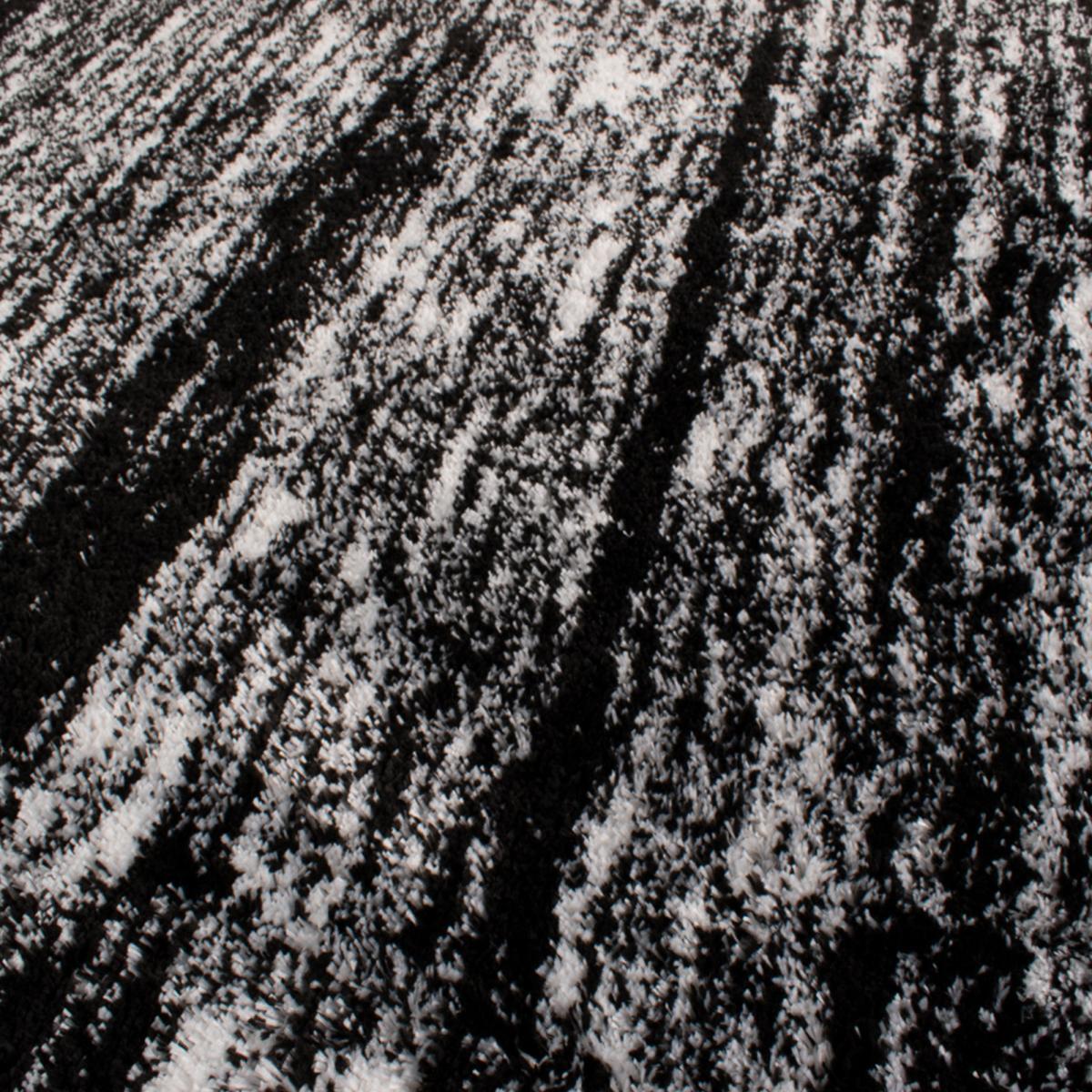 Tapis shaggy tissé motif faux uni HESO