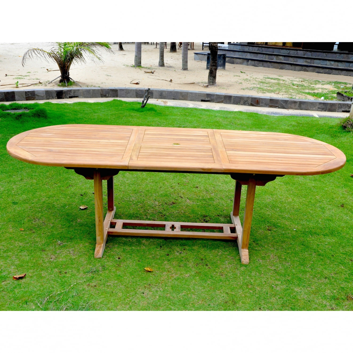 Table ovale + 10 chaises ADAGNA