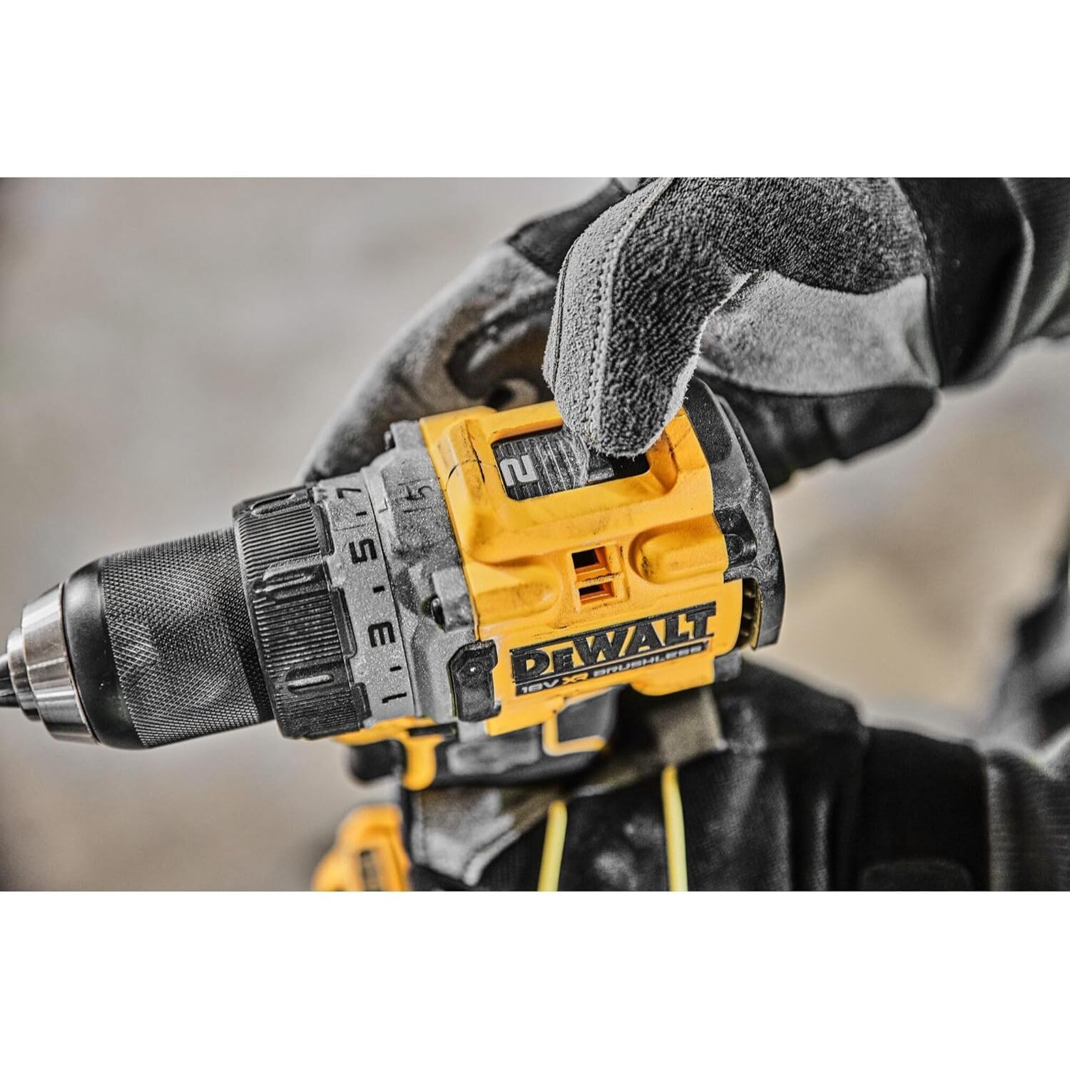 Perceuse-visseuse compacte XR 18V avec 2 Batteries 5 Ah, 1 Chargeur en Coffret TSTAK - DEWALT - DCD800P2T-QW