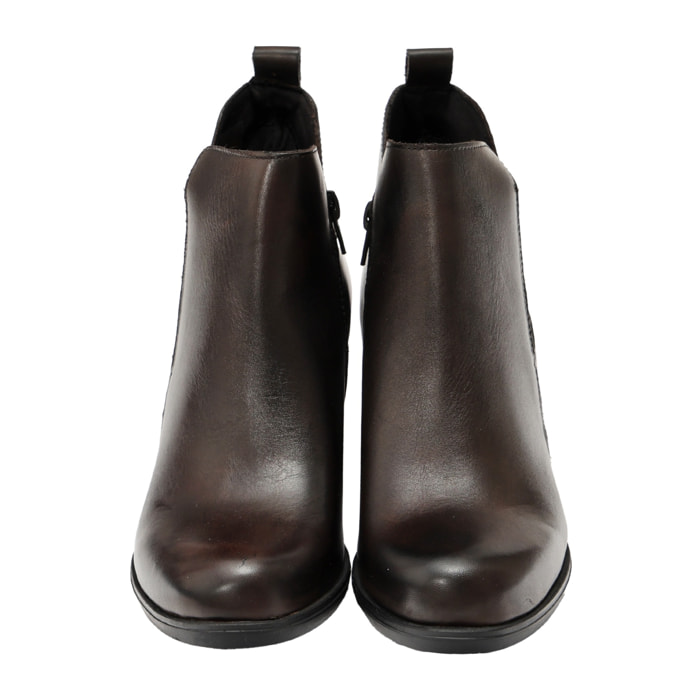 Tronchetto in vera pelle con tacco comodo e fascia elastica