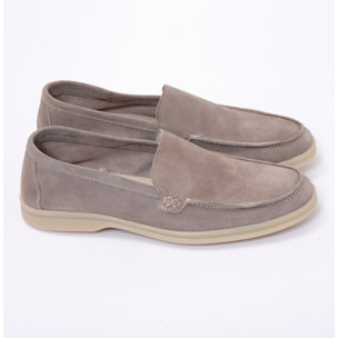 Mocassini leggerissimi e comodissimi in pelle scamosciata Tortora