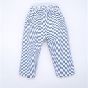Pantalón de rayas azul, con botones y bragueta.