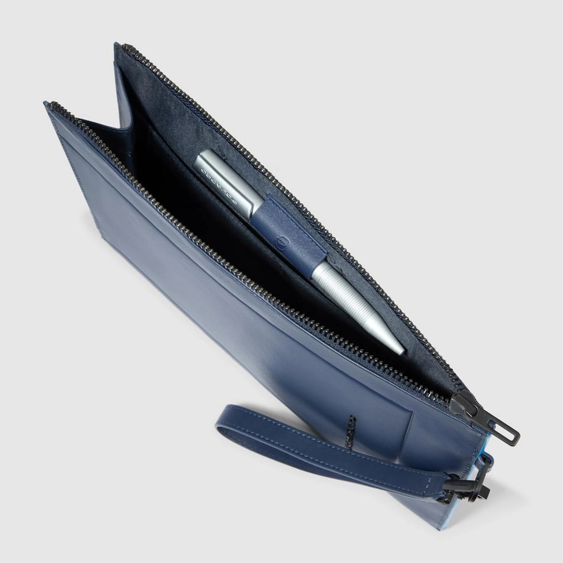 Piquadro Pochette porta iPad®mini in pelle con polsiera rimovibile