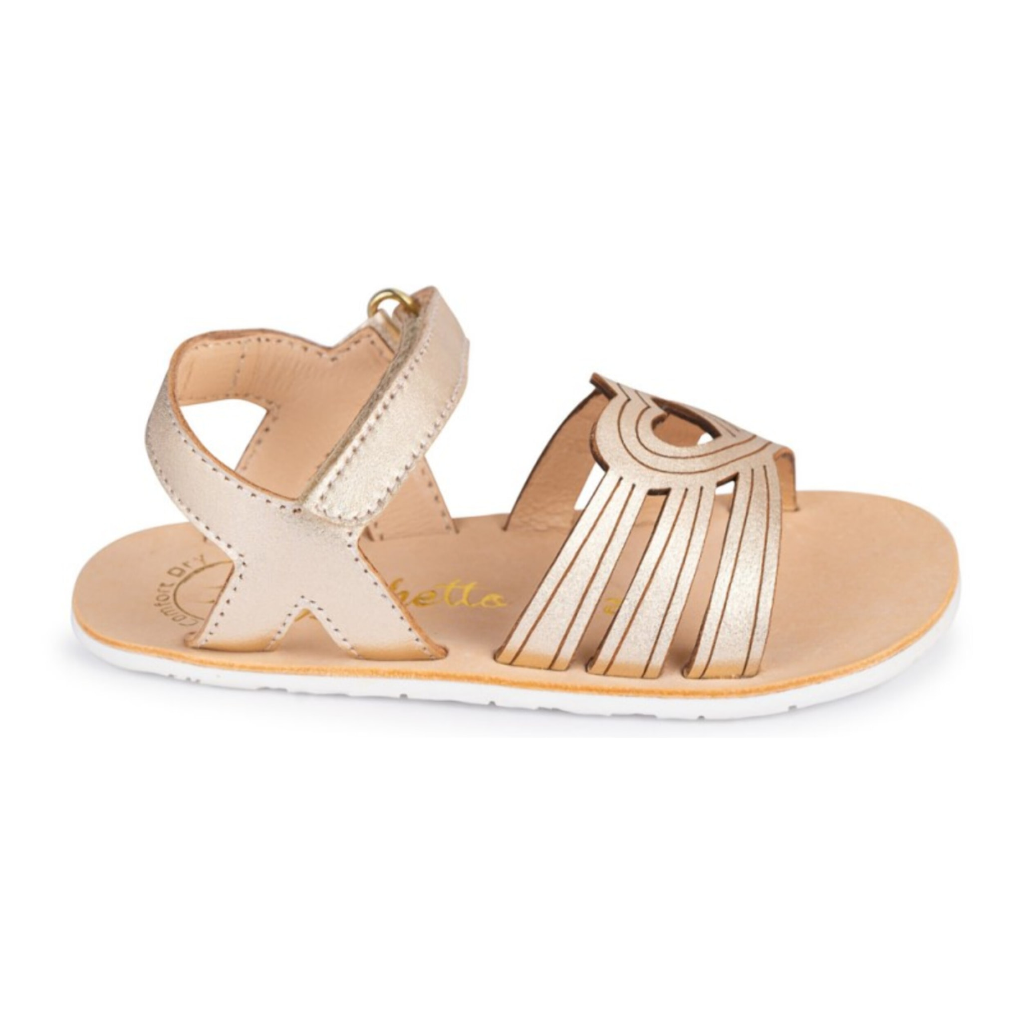 SANDALIA CORAZÓN BAREFOOT ORO - BRILLO SUTIL Y DISEÑO ROMÁNTICO