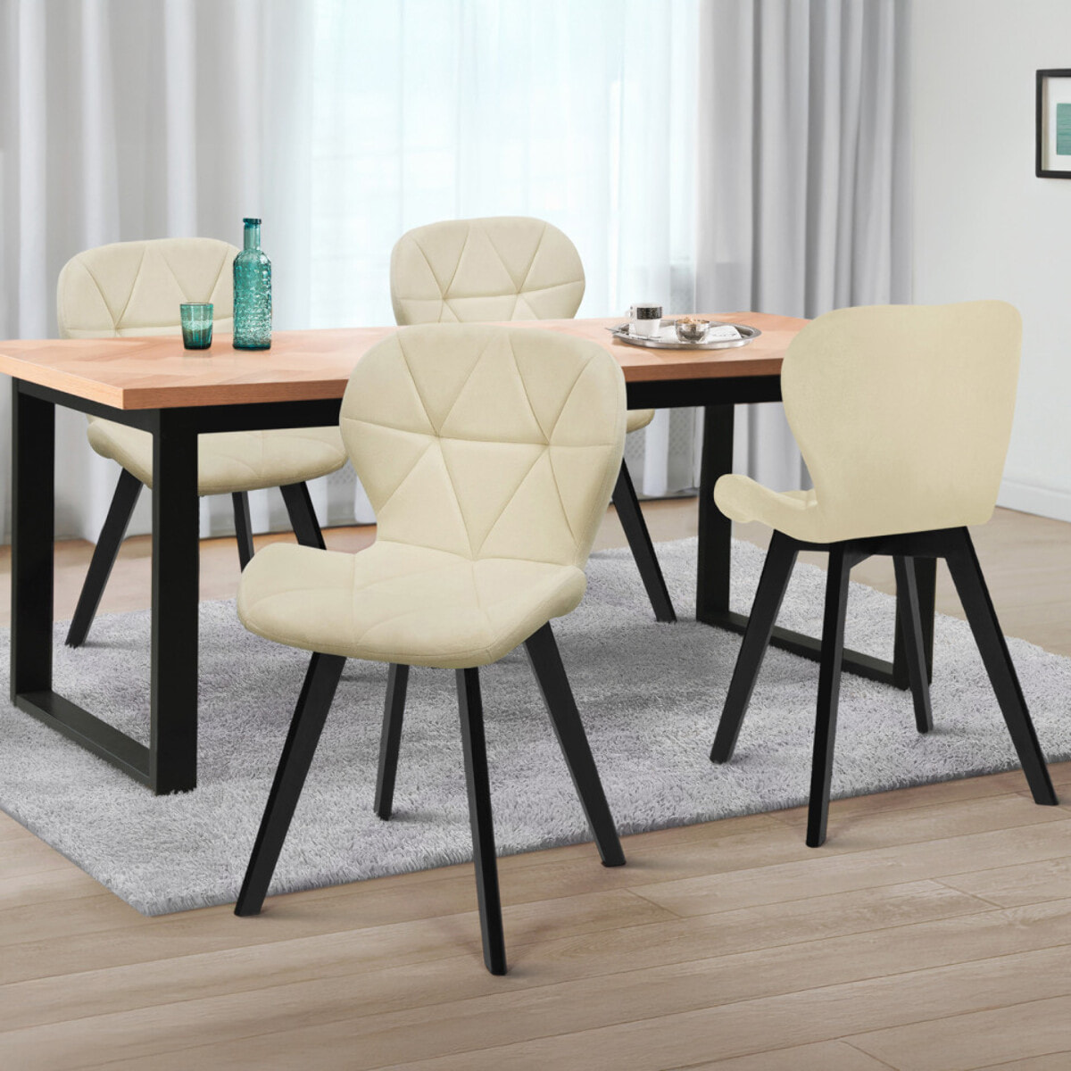 Chaises Daisy en velours et pieds noirs - Crème