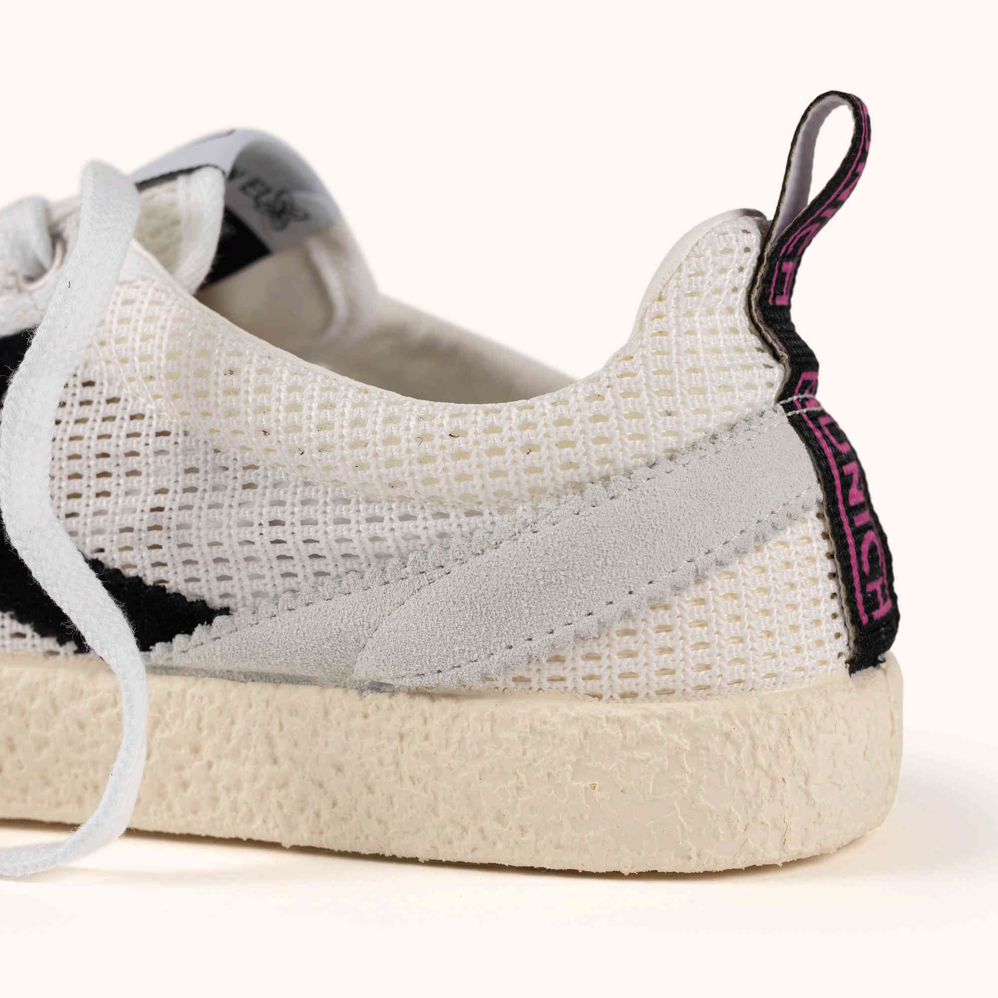 MUNICH VOLATA 105 Sneakers de Rejilla Transpirable Blancas y Grises