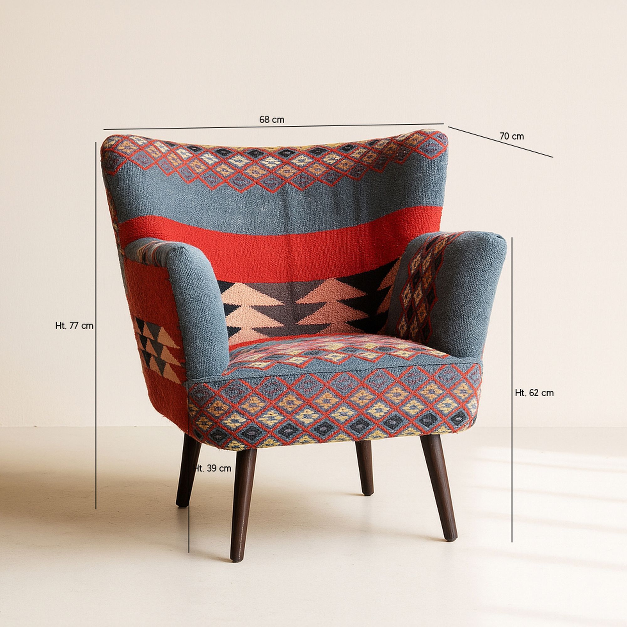 Fauteuil en kilim brodé main et pieds en bois noir INCA