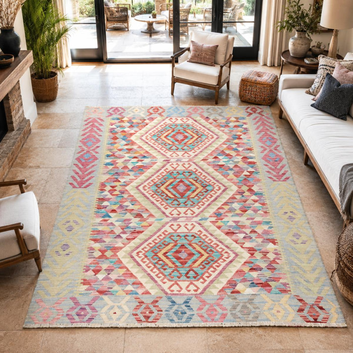 Tapis kilim au motif ethnique, tissé à plat en laine naturelle