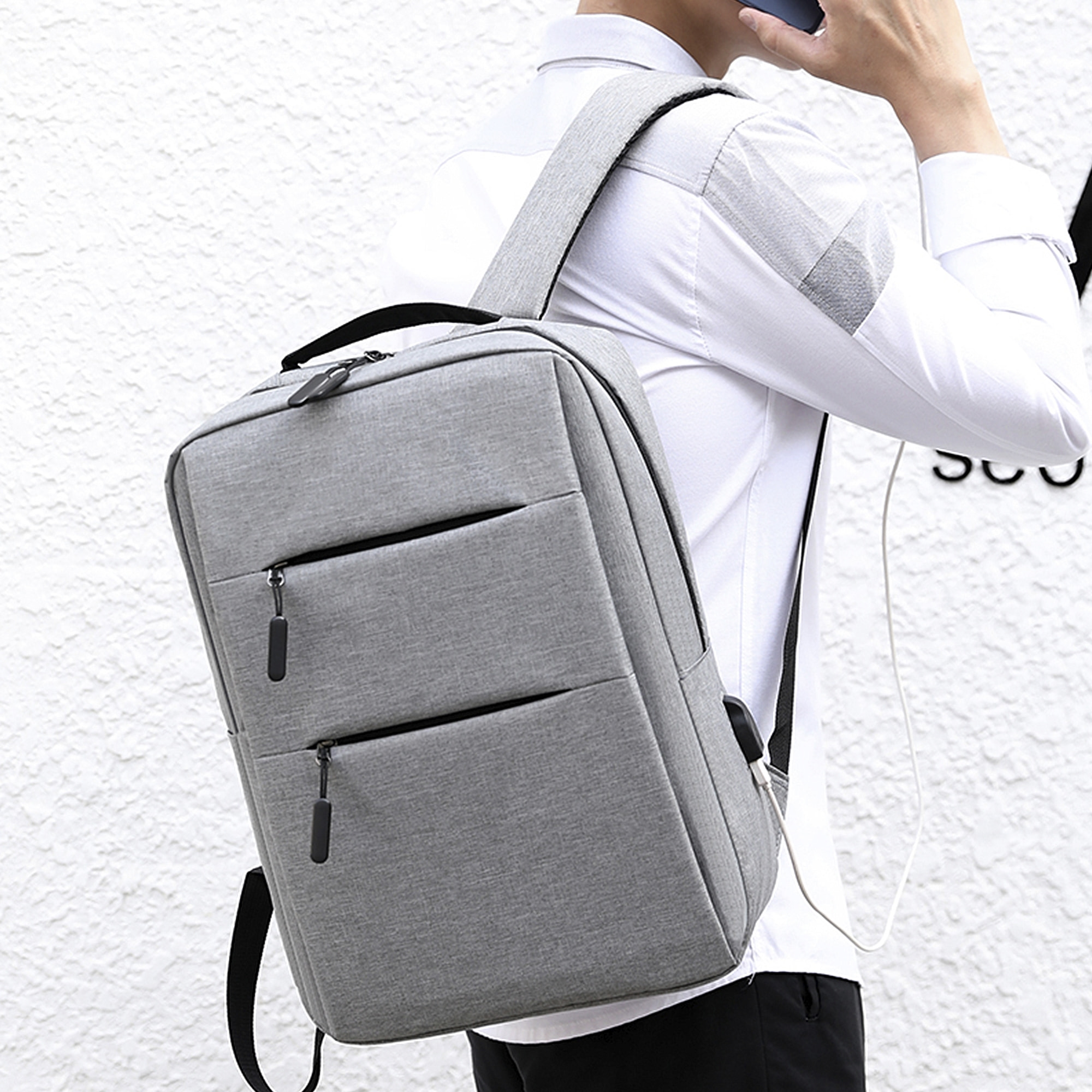 DAM Zaino per laptop  con interfaccia di ricarica USB. 28x12x42 cm. Colore nero